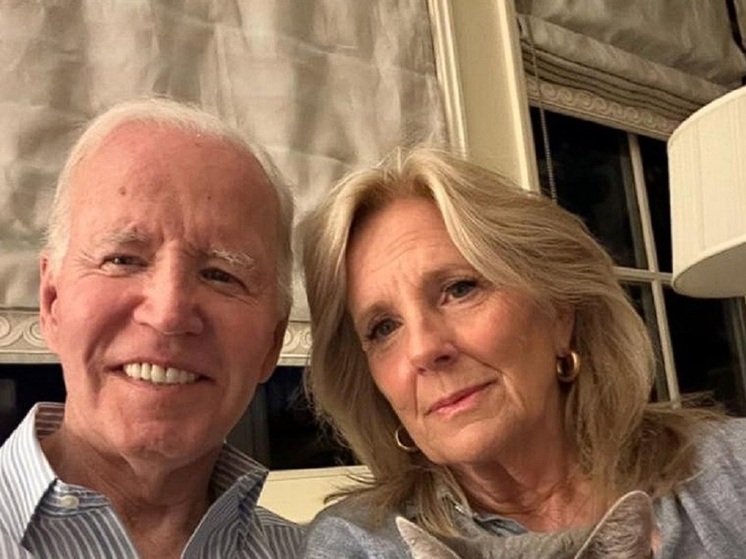 Байден опубликовал первое фото с супругой Джилл после обнаружения у него рака