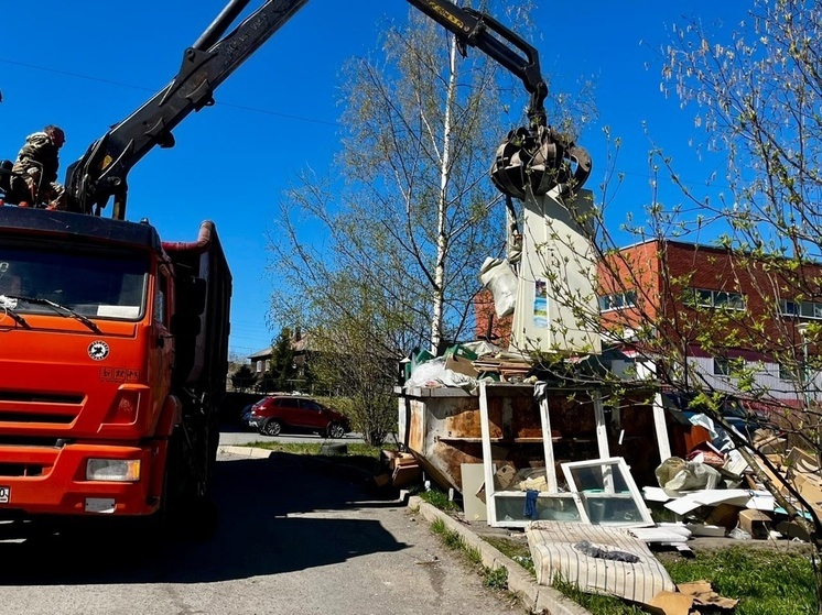 За два дня вывезено более 1000 кубометров крупногабаритных отходов и очищено 315 контейнерных площадок