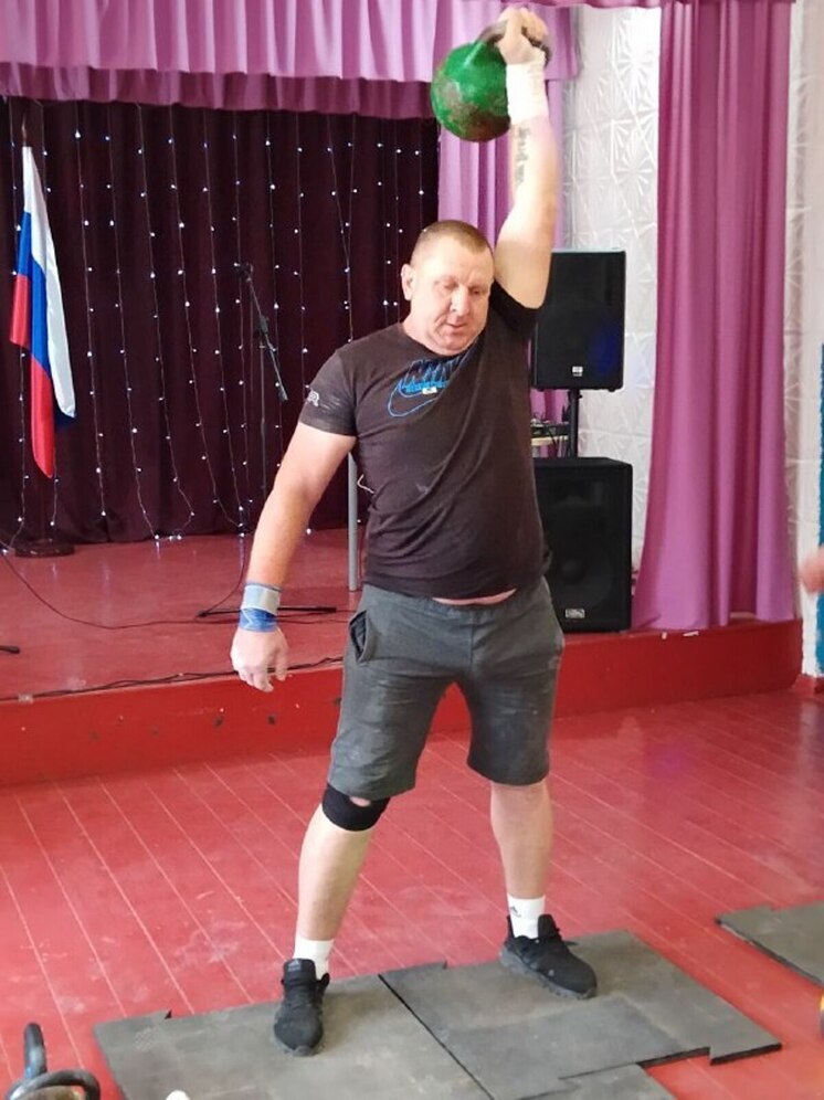 Каховские гиревики завоевали золото на соревнованиях в Запорожской области