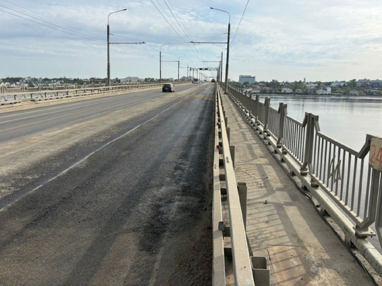 В Костроме на мосту через Волгу открыт для движения правоповоротный съезд