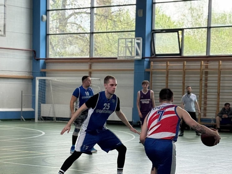В Сланцах состоялся городской чемпионат по баскетболу