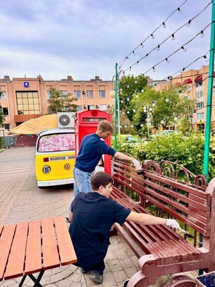 Круглосуточный уход за Астраханью продолжается даже в выходные