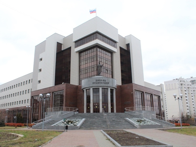 В Екатеринбурге судят обвиняемых в убийстве и покушении на убийство