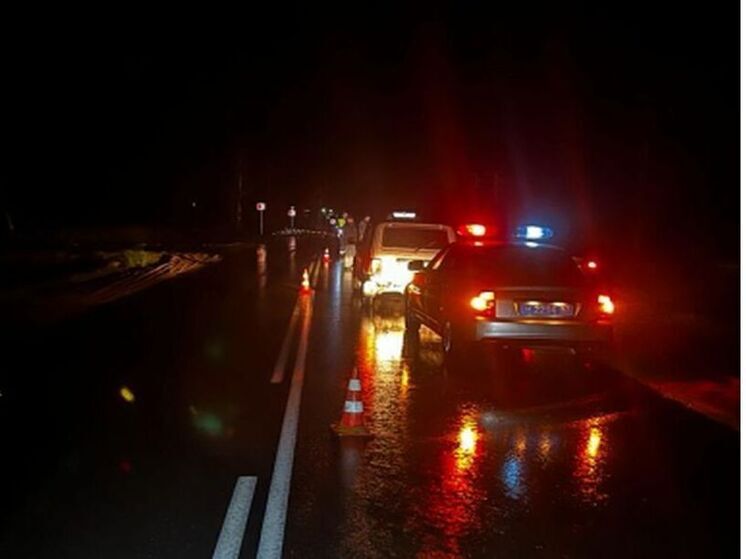 На Старой Смоленской дороге легковушка вылетела с проезжей части