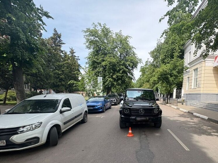 В Воронеже «Мерседес» сбил 8-летнюю девочку