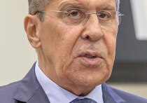 Руководитель МИД России Сергей Лавров заявил, что РФ "не оставит православных людей Украины в беде и добьется того, чтобы их законные права уважались"