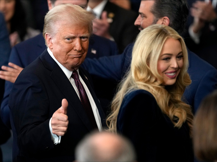 Во время телефонного разговора с Дональдом Трампом Президент России Владимир Путин поздравил американского коллегу с рождением 11-го внука