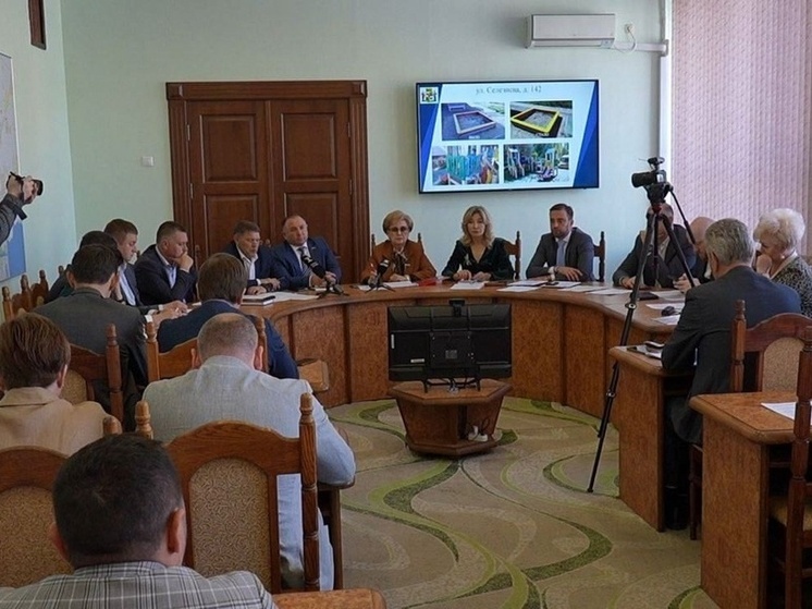 В Краснодаре депутаты обсудили подготовку дворов и спортивной инфраструктуры