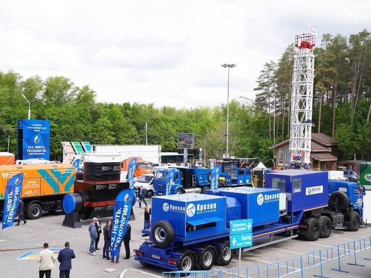 Радий Хабиров и Сергей Цивилев открыли в Уфе Российский нефтегазохимический форум