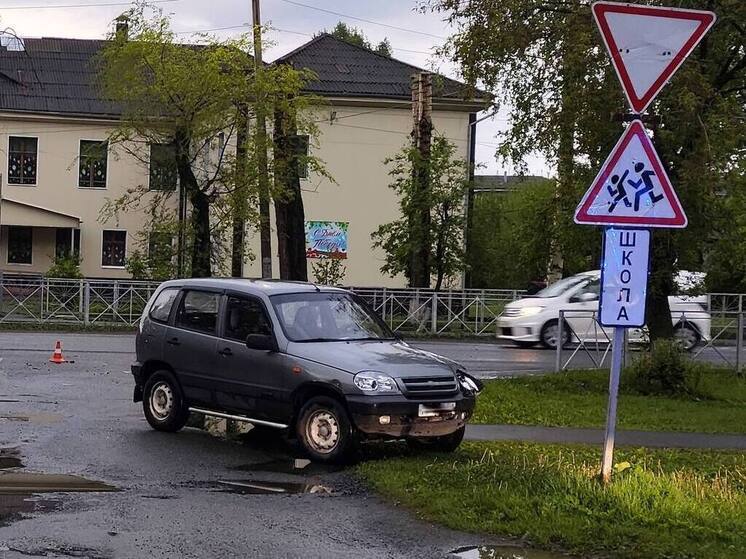В Абазе автоледи на Chevrolet Niva сбила подростка на питбайке