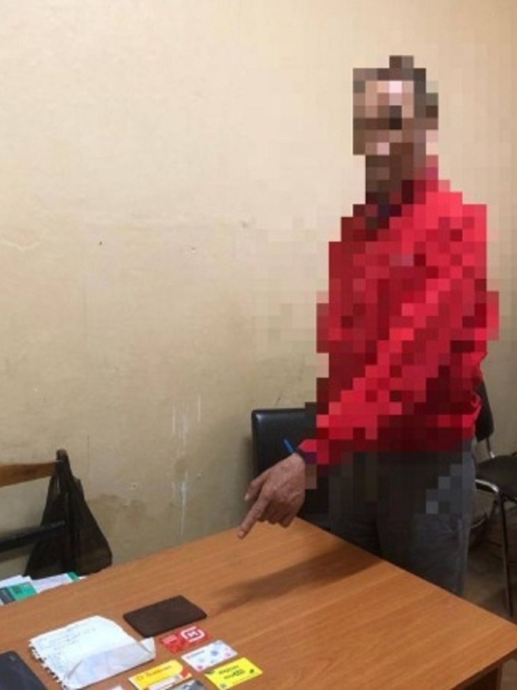В Элисте по горячим следам раскрыли кражу барсетки