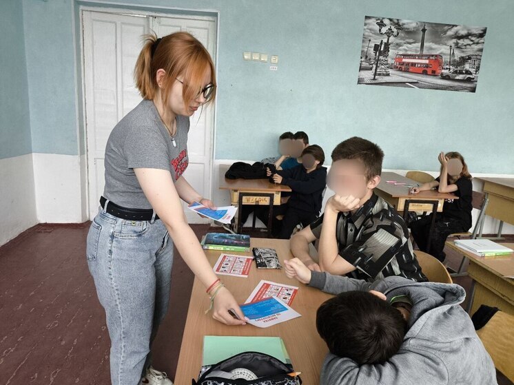 Школьники Токмака приняли участие в познавательной викторине «За мир без террора»