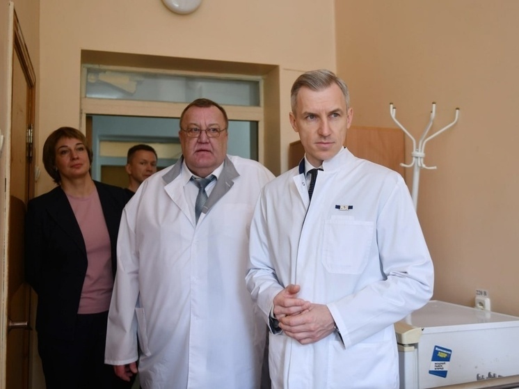 Василий Анохин посетил Смоленский областной клинический госпиталь для ветеранов войн