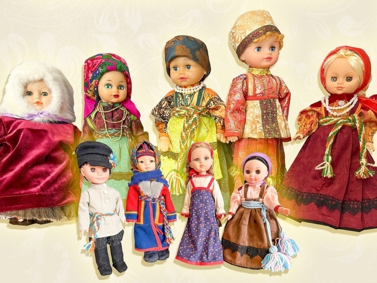 В НАО подготовили выставку «Кукольные наряжонки»