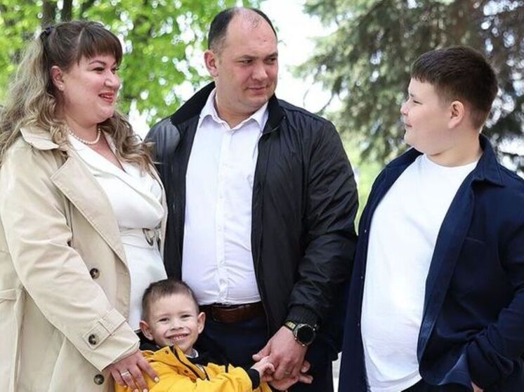 Свою историю рассказали журналистам губкинцы Евгений и Дарья Дмитриевы
Участник СВО из Губкинского округа Евгений Дмитриев вернулся домой после тяжелого ранения