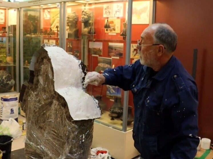 Копия скифского изваяния украсила экскурсионную тропу Татарского городища в Ставрополе