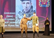 Профессиональные артисты соревновались в самостоятельных постановках