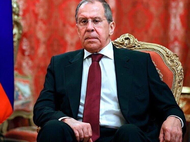 Желавшие провести антироссийскую акцию демонстранты политического движения «За республику» не смогли опознать в аэропорту Еревана кортеж главы Министерства иностранных дел России Сергея Лаврова