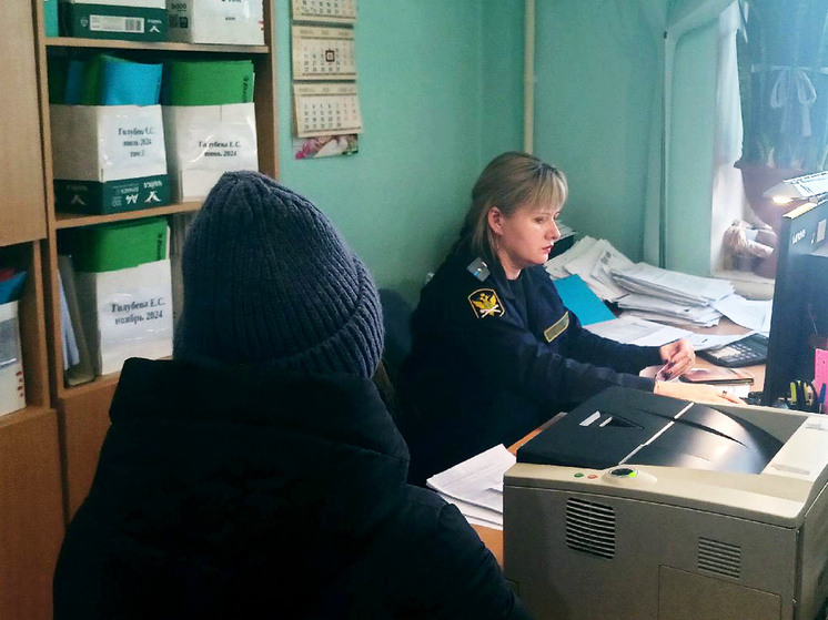 Оставила детей бабушке и уехала: в Пермском крае судебные приставы разыскали мать - алиментщицу
