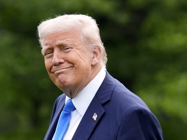 Новая позиция Трампа по конфликту на Украине: "Это не моя проблема", – так начинается аналитический материал американского издания The New York Times, в котором утверждается, что президент Трамп, похоже, отказался присоединиться к европейскому движению за введение новых санкций в отношении России, по-видимому, желая перейти к заключению с Москвой деловых сделок