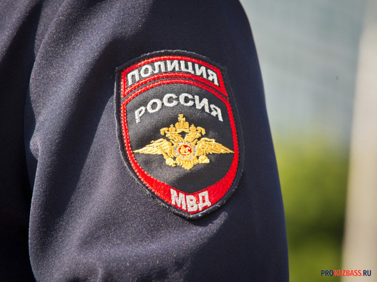 В Новокузнецке мужчина жестоко избил щенка стаффордширского терьера, сломав ему лапу