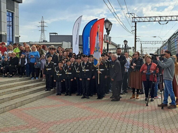 Более пяти тысяч братчан посетили экспозицию агитпоезда «Единство в памяти. Сила в подвиге!»