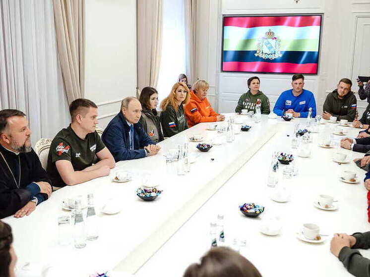 Волонтёр из Калуги рассказал Путину о гуманитарной миссии на границе