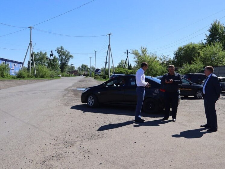 Алексей Лемин проверил работу новой линии уличного освещения Абакана