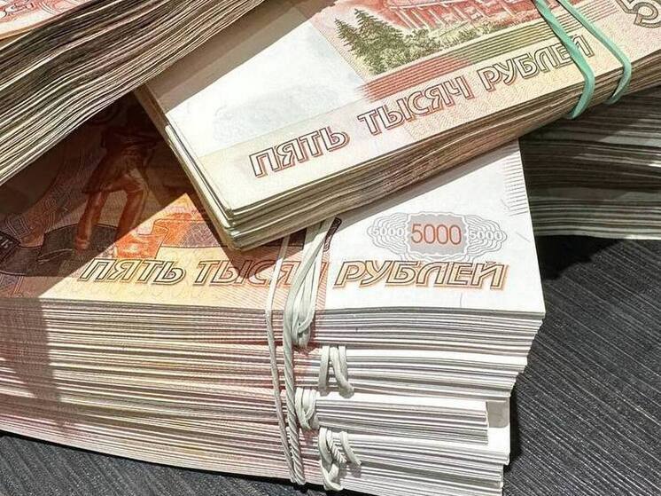 Жительница Воронежа лишилась 900 тысяч рублей после звонка из УК