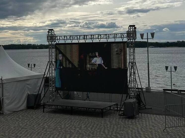 В Самаре продолжает работу летний кинотеатр под открытым небом «Филин»