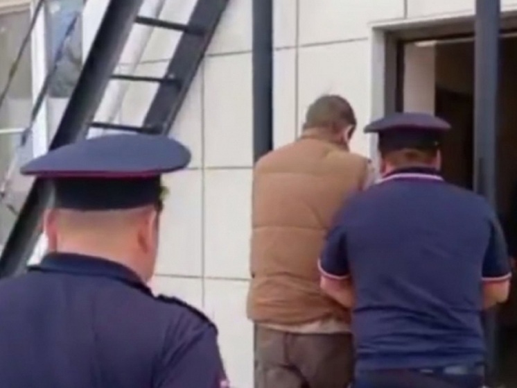 Попавшего в ДТП в Калмыкии водителя автобуса из Волгограда взяли под стражу