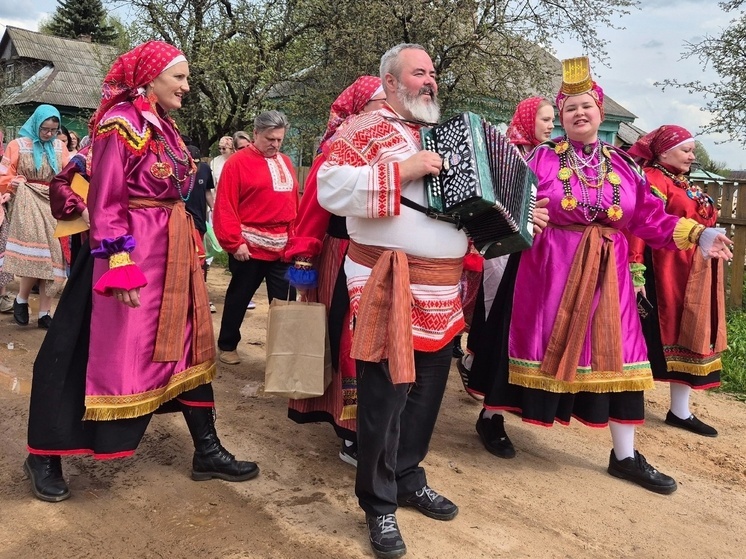 В Ярославской области прошел фестиваль посвященный льну