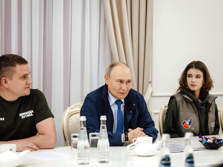 «Сумы должны быть нашими!» - такое напутствие Владимир Путин получил в ходе поездки в Курскую область, состоявшейся 20 мая