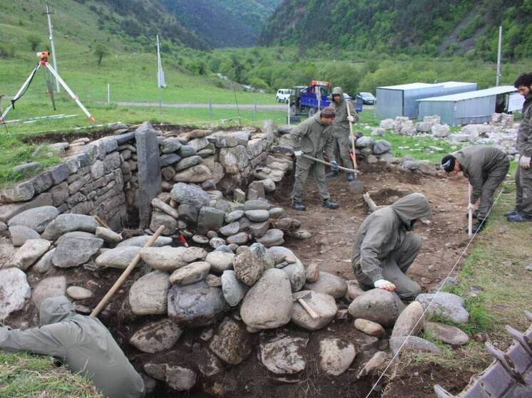 Археологи Ингушетии обнаружили нетронутые склепы эпохи Средневековья