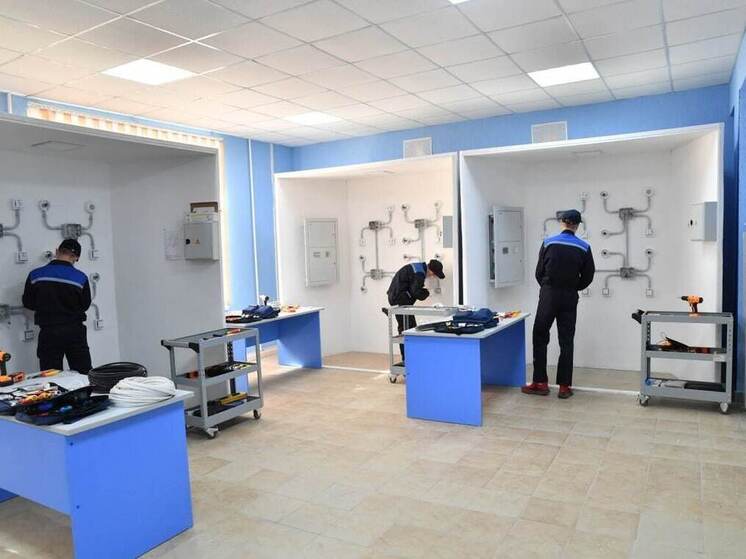 В саратовских техникумах педагоги вынуждены работать почти на 2 ставки