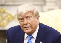 Дональд Трамп устроил засаду президенту Южной Африки Сирилу Рамафосе, показав ему видео, которое, по его утверждению, доказывает геноцид белых людей в ЮАР в условиях, “противоположных апартеиду”