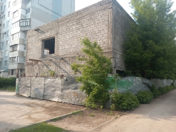 В Тольятти с владельца заброшенного цветочного магазина взыскали 50 тыс. рублей