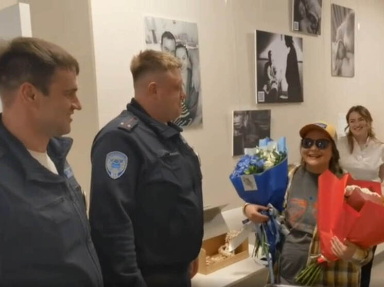 Сотрудники ГАИ помогли застрявшей в пробке на КАД рожавшей петербурженке
