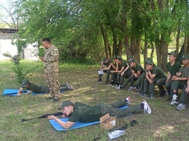 Школьники Калмыкии проходят военно-полевые сборы