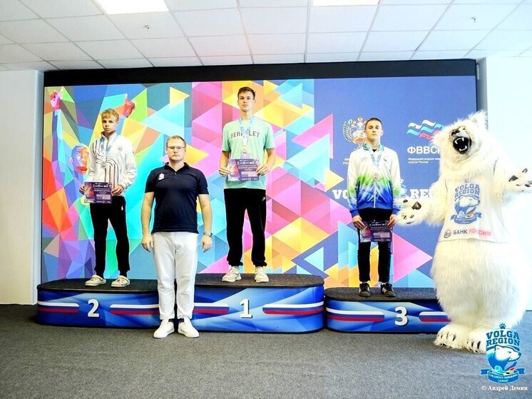 Юные пловцы Чувашии завоевали 18 медалей на соревнованиях в Марий Эл