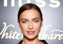 Российская супермодель Ирина Шейк (Шайхлисламова) сфотографировалась на ранчо в откровенном купальнике и резиновых сапогах. Звезда мировых подиумов приняла участие в рекламной съемке для бренда купальников и колготок Calzedonia.