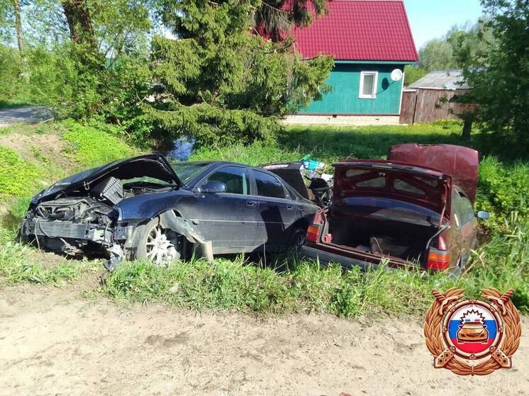 Появилась фотография с места ДТП в Тверской области, где пострадал мужчина