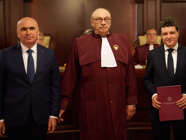 Конституционный суд Румынии отклонил ходатайство ультранационалиста Симиона об отмене результатов выборов