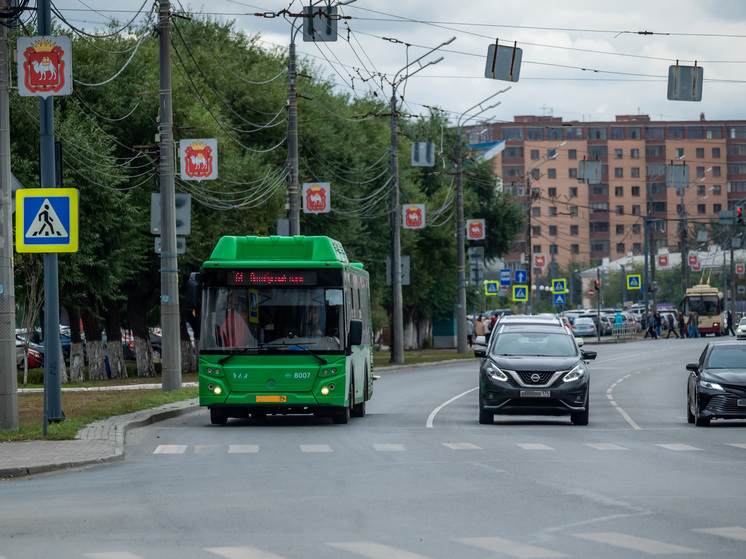 В Челябинске на 3 дня отменят один маршрут транспорта и поменяют 11