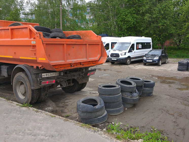 Дворовые парковки в Чебоксарах освободили от шин