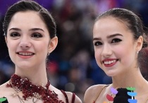 Олимпийская чемпионка по фигурному катанию Алина Загитова и ее вечная соперница обладательница олимпийского серебра Евгения Медведева удивили совместным рилсом. Спортсменки, которых болельщики считают непримиримыми врагинями записали трендовое видео.