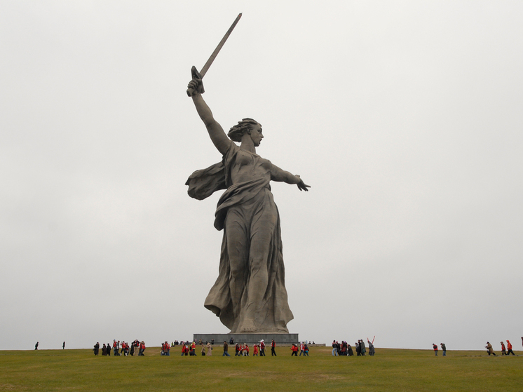 В голове скульптуры «Родина-мать зовет!» на Мамаевом кургане в Волгограде было обнаружено тело мужчины