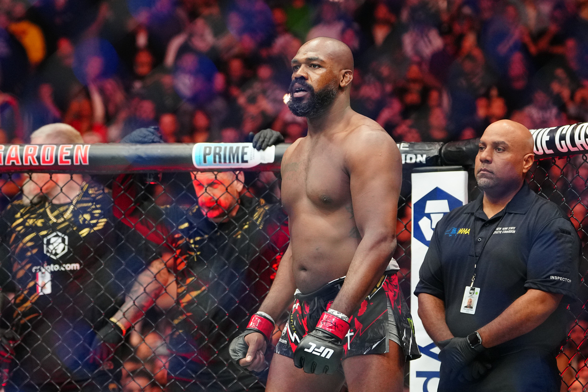 Чемпион UFC в тяжелом весе Джон Джонс редко выступает