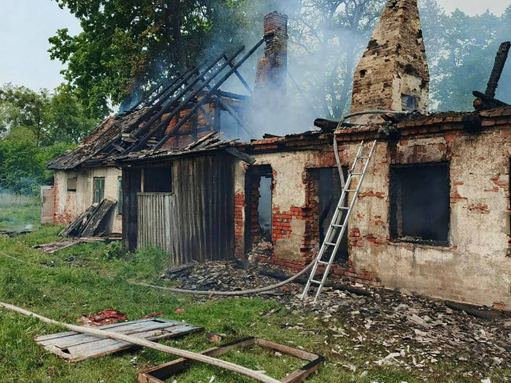 Калининградские спасатели потушили пожар в Черняховском муниципальном округе