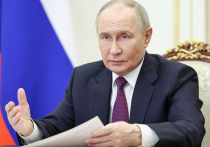 Владимир Путин в четверг вечером провел совещание с членами правительства, которое начал с рассказа о своей поездке в Курскую область и состоявшихся встречах